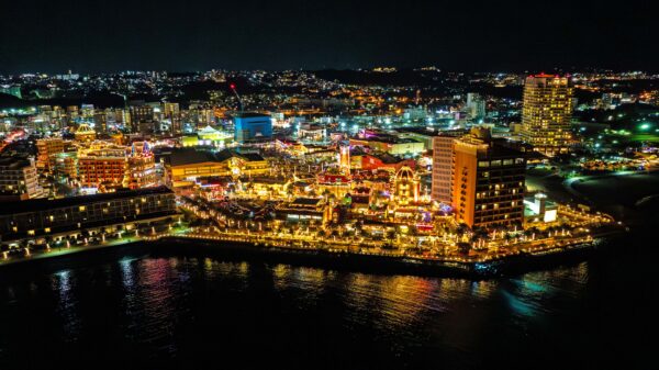American-Village-Illumination-15
